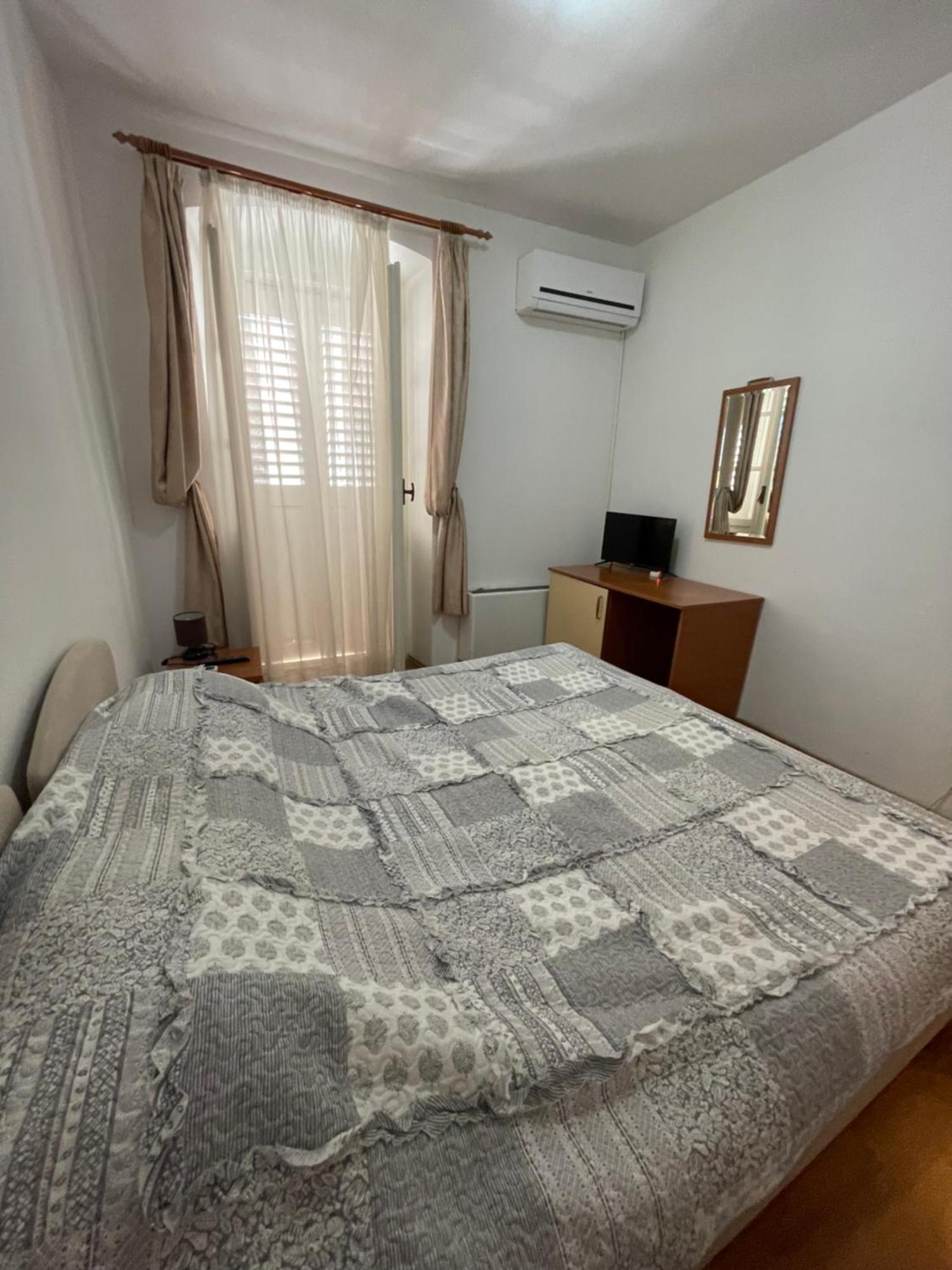 Vila Liza Bed and Breakfast Traù Esterno foto